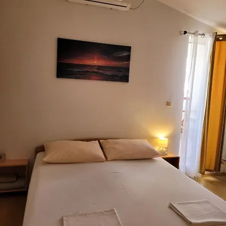 Tonci Pag Apartment Pag Town